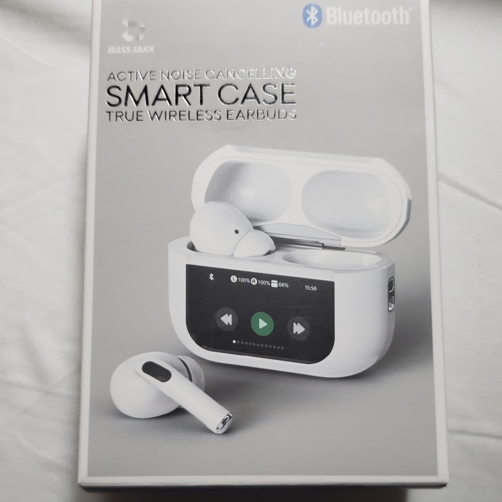 Bass White True Wireless Earbuds with Smart Case